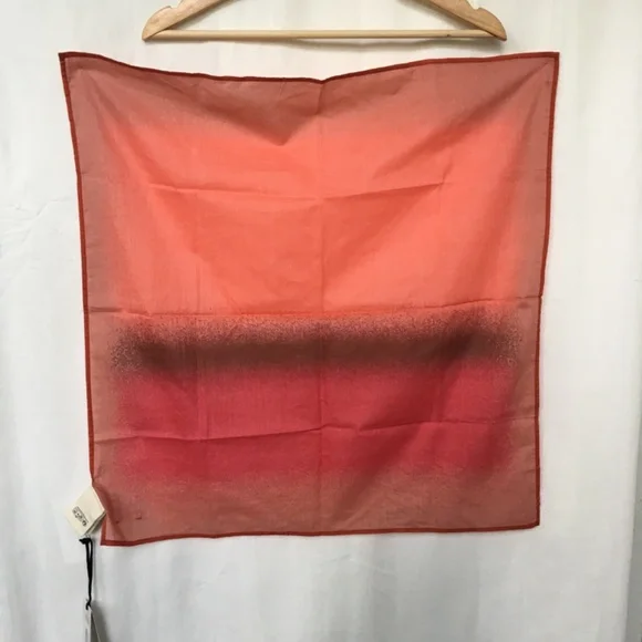 TBCo x abisola omole cotton bandana scarf - red ombre - Picture 5 of 13